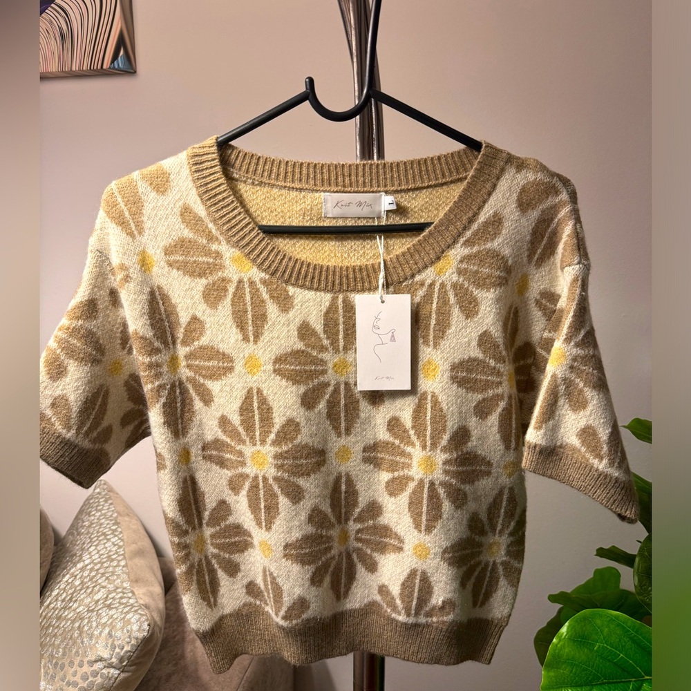 Cropped sweater